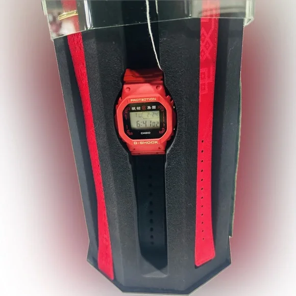 NWT Casio G-Shock collab w/CLOT X Red/black watch w/interchangeable straps